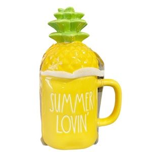 NEW Rae Dunn SUMMER LOVIN’ Mug w/Pineapple Topper ☀️🍍☀️🍍☀️